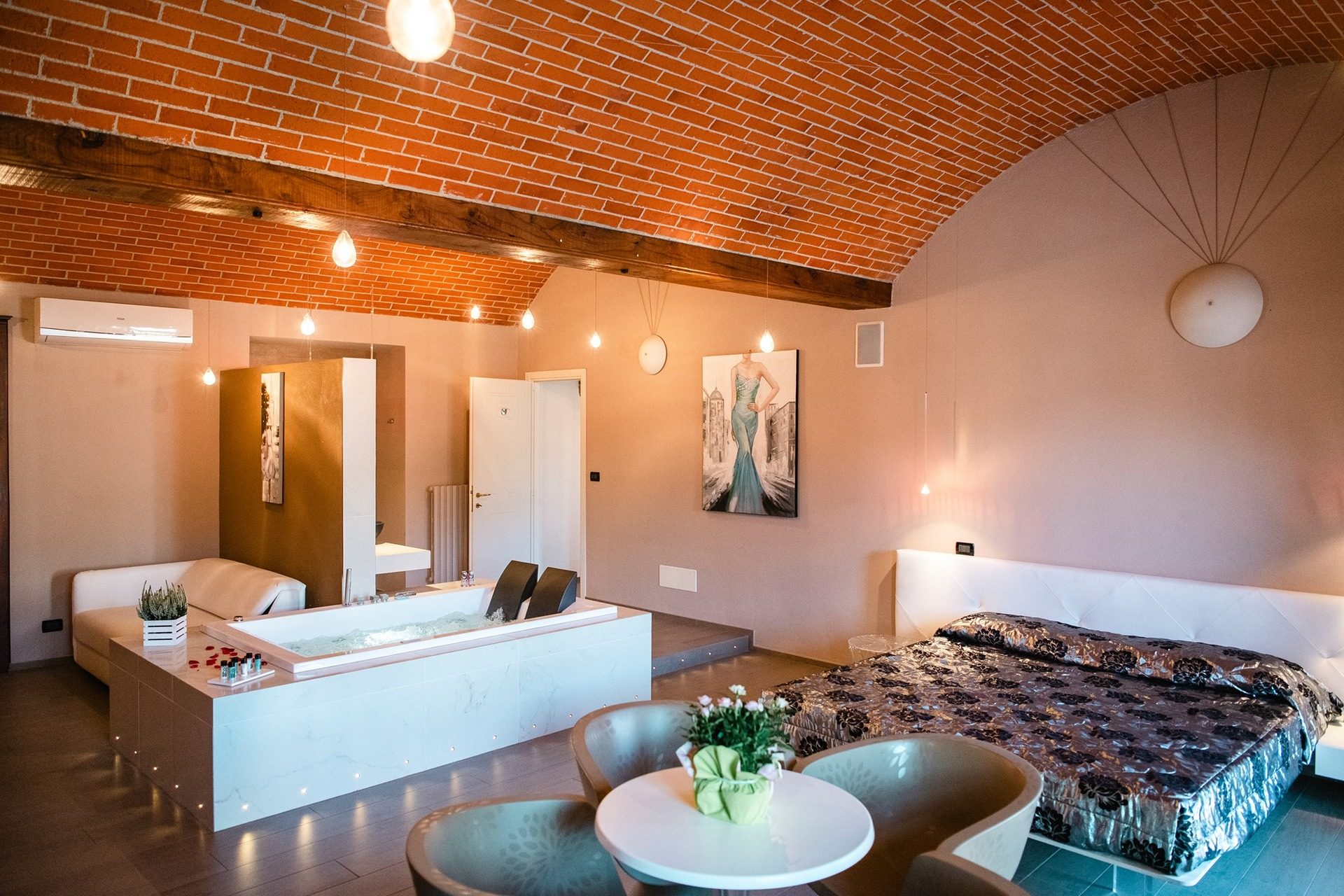 LE LANTERNE HOTEL – RESTAURANT – PIZZERIA