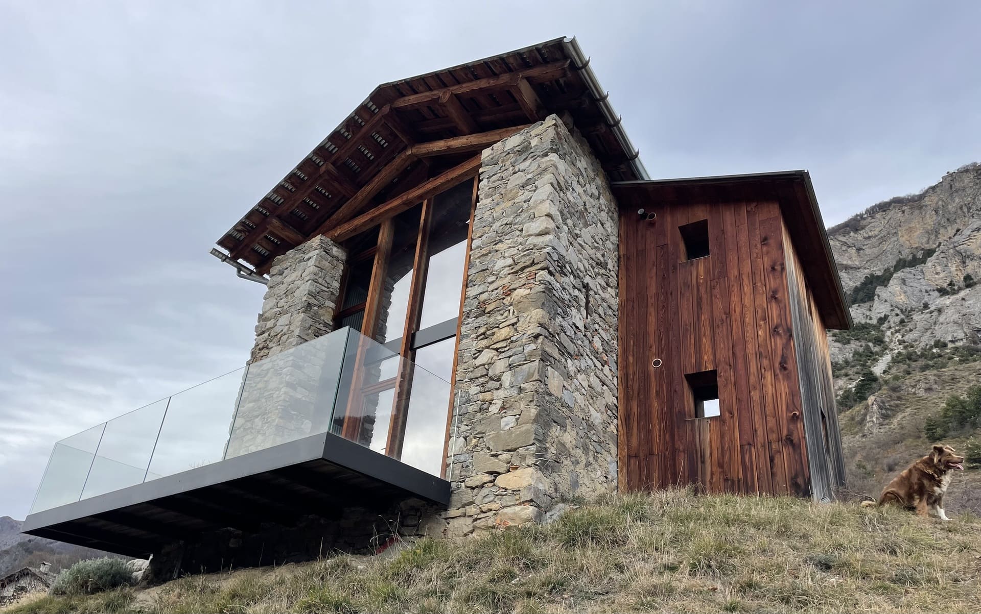 CASTELLAR DELLE VIGNE – ROOMS AND FOOD